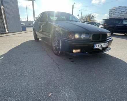 Черный БМВ 3 Серия, объемом двигателя 2 л и пробегом 300 тыс. км за 4500 $, фото 14 на Automoto.ua