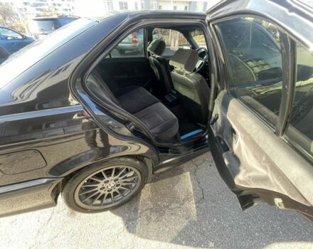 Черный БМВ 3 Серия, объемом двигателя 2 л и пробегом 300 тыс. км за 4500 $, фото 3 на Automoto.ua