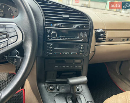 Чорний БМВ 3 Серія, об'ємом двигуна 2.5 л та пробігом 337 тис. км за 3999 $, фото 8 на Automoto.ua