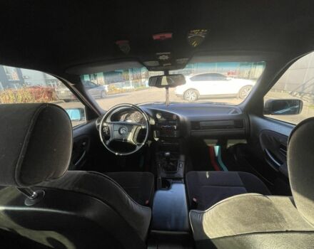 Черный БМВ 3 Серия, объемом двигателя 2 л и пробегом 300 тыс. км за 4500 $, фото 7 на Automoto.ua