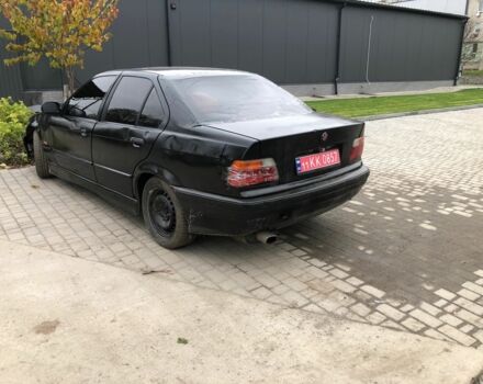 Чорний БМВ 3 Серія, об'ємом двигуна 2 л та пробігом 300 тис. км за 1550 $, фото 2 на Automoto.ua