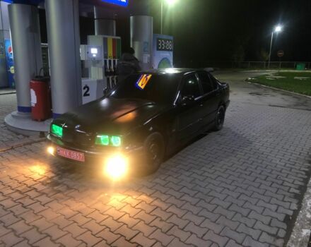 Чорний БМВ 3 Серія, об'ємом двигуна 2 л та пробігом 300 тис. км за 1550 $, фото 5 на Automoto.ua