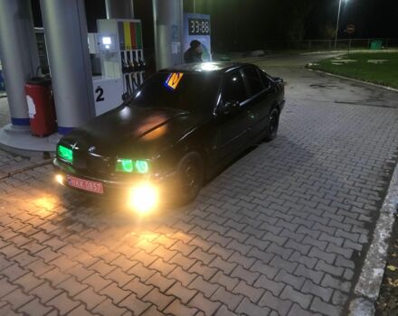 Чорний БМВ 3 Серія, об'ємом двигуна 2 л та пробігом 300 тис. км за 1550 $, фото 6 на Automoto.ua