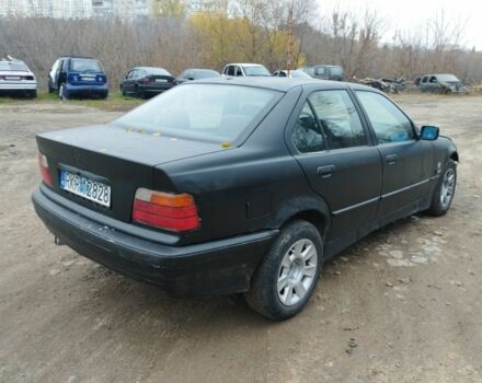 Черный БМВ 3 Серия, объемом двигателя 0 л и пробегом 250 тыс. км за 1000 $, фото 4 на Automoto.ua