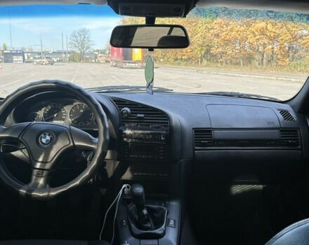 Черный БМВ 3 Серия, объемом двигателя 2.5 л и пробегом 425 тыс. км за 4700 $, фото 12 на Automoto.ua