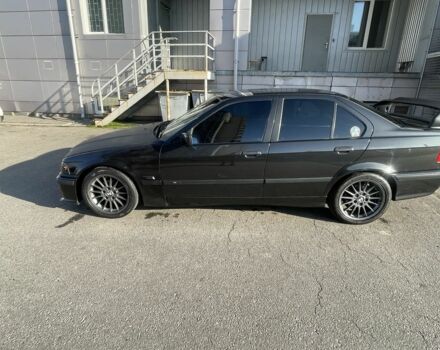 Черный БМВ 3 Серия, объемом двигателя 2 л и пробегом 300 тыс. км за 4500 $, фото 15 на Automoto.ua
