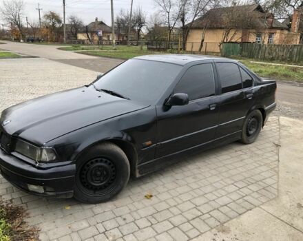 Чорний БМВ 3 Серія, об'ємом двигуна 2 л та пробігом 300 тис. км за 1550 $, фото 3 на Automoto.ua