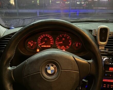 Черный БМВ 3 Серия, объемом двигателя 2 л и пробегом 240 тыс. км за 3300 $, фото 15 на Automoto.ua