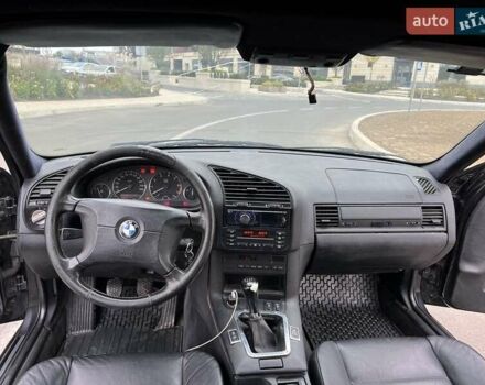 Черный БМВ 3 Серия, объемом двигателя 1.6 л и пробегом 385 тыс. км за 4000 $, фото 17 на Automoto.ua