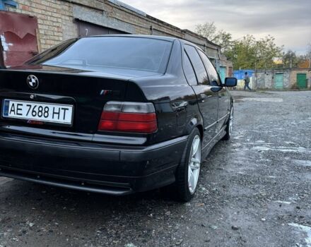 Черный БМВ 3 Серия, объемом двигателя 1.8 л и пробегом 170 тыс. км за 4000 $, фото 2 на Automoto.ua