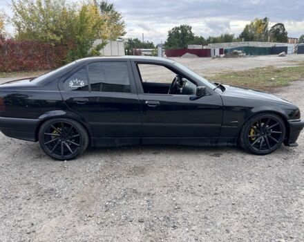 Черный БМВ 3 Серия, объемом двигателя 2 л и пробегом 380 тыс. км за 3800 $, фото 3 на Automoto.ua