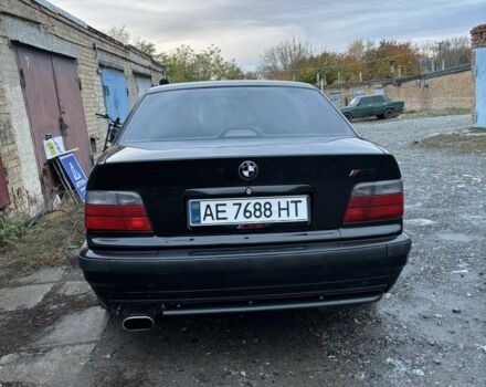 Черный БМВ 3 Серия, объемом двигателя 1.8 л и пробегом 170 тыс. км за 4000 $, фото 1 на Automoto.ua