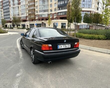 Черный БМВ 3 Серия, объемом двигателя 1.6 л и пробегом 385 тыс. км за 4000 $, фото 3 на Automoto.ua