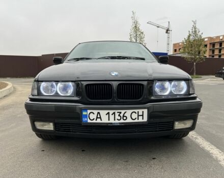 Черный БМВ 3 Серия, объемом двигателя 1.6 л и пробегом 385 тыс. км за 4000 $, фото 4 на Automoto.ua