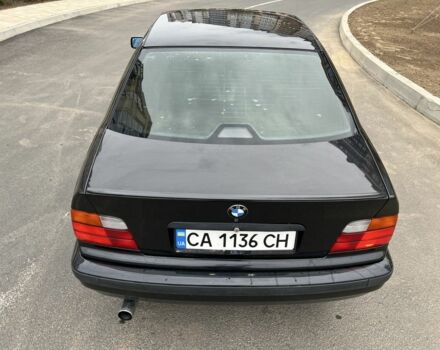 Черный БМВ 3 Серия, объемом двигателя 1.6 л и пробегом 385 тыс. км за 4000 $, фото 9 на Automoto.ua