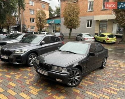 Черный БМВ 3 Серия, объемом двигателя 1.6 л и пробегом 385 тыс. км за 4000 $, фото 23 на Automoto.ua
