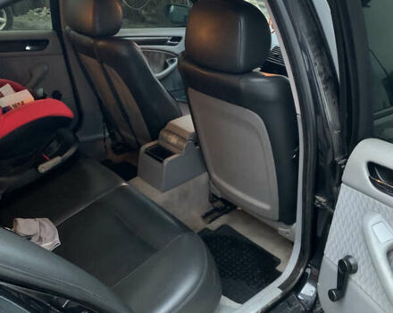 Черный БМВ 3 Серия, объемом двигателя 1.9 л и пробегом 270 тыс. км за 4700 $, фото 6 на Automoto.ua