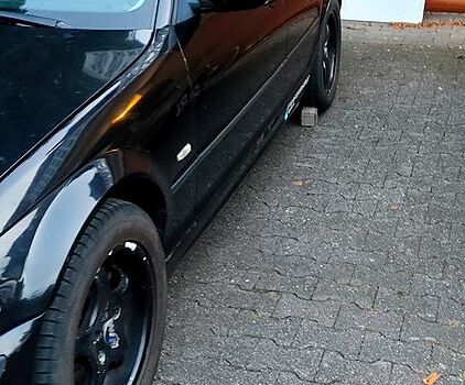 Чорний БМВ 3 Серія, об'ємом двигуна 2 л та пробігом 385 тис. км за 3500 $, фото 4 на Automoto.ua