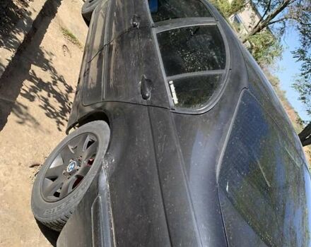 Черный БМВ 3 Серия, объемом двигателя 1.9 л и пробегом 324 тыс. км за 3100 $, фото 8 на Automoto.ua