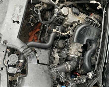 Черный БМВ 3 Серия, объемом двигателя 1.9 л и пробегом 300 тыс. км за 2000 $, фото 6 на Automoto.ua