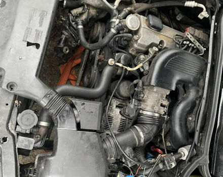 Чорний БМВ 3 Серія, об'ємом двигуна 1.9 л та пробігом 350 тис. км за 2000 $, фото 7 на Automoto.ua