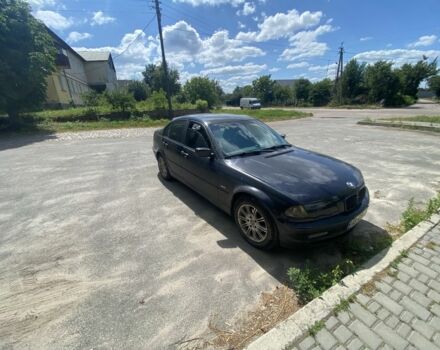 Черный БМВ 3 Серия, объемом двигателя 1.8 л и пробегом 369 тыс. км за 3750 $, фото 2 на Automoto.ua