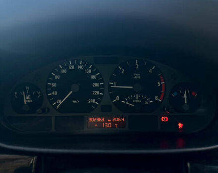 Чорний БМВ 3 Серія, об'ємом двигуна 2.93 л та пробігом 302 тис. км за 5500 $, фото 4 на Automoto.ua