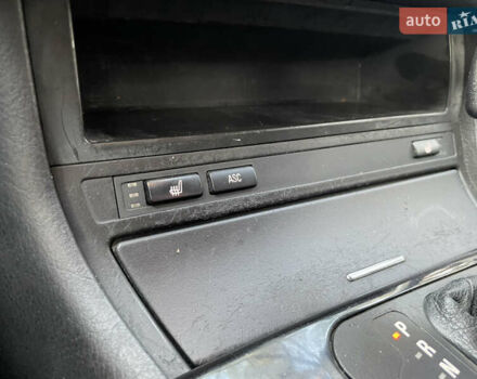 Черный БМВ 3 Серия, объемом двигателя 1.9 л и пробегом 300 тыс. км за 2800 $, фото 10 на Automoto.ua