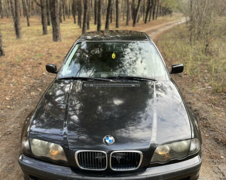 Черный БМВ 3 Серия, объемом двигателя 1.9 л и пробегом 300 тыс. км за 2800 $, фото 1 на Automoto.ua