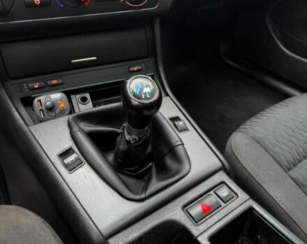 Черный БМВ 3 Серия, объемом двигателя 2 л и пробегом 306 тыс. км за 4190 $, фото 15 на Automoto.ua