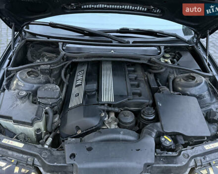 Черный БМВ 3 Серия, объемом двигателя 2.5 л и пробегом 310 тыс. км за 5900 $, фото 24 на Automoto.ua