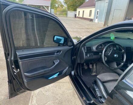 Черный БМВ 3 Серия, объемом двигателя 1.8 л и пробегом 218 тыс. км за 5000 $, фото 9 на Automoto.ua