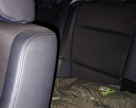 Чорний БМВ 3 Серія, об'ємом двигуна 1 л та пробігом 260 тис. км за 4000 $, фото 5 на Automoto.ua