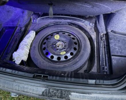 Черный БМВ 3 Серия, объемом двигателя 2 л и пробегом 450 тыс. км за 4099 $, фото 14 на Automoto.ua