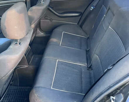 Черный БМВ 3 Серия, объемом двигателя 1.8 л и пробегом 350 тыс. км за 3700 $, фото 11 на Automoto.ua