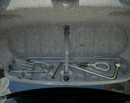 Чорний БМВ 3 Серія, об'ємом двигуна 1.8 л та пробігом 190 тис. км за 5300 $, фото 26 на Automoto.ua