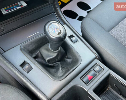 Черный БМВ 3 Серия, объемом двигателя 1.8 л и пробегом 210 тыс. км за 5300 $, фото 13 на Automoto.ua