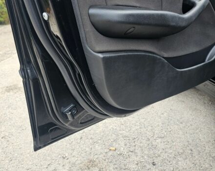Черный БМВ 3 Серия, объемом двигателя 1.8 л и пробегом 270 тыс. км за 5000 $, фото 13 на Automoto.ua