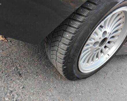 Черный БМВ 3 Серия, объемом двигателя 2 л и пробегом 290 тыс. км за 2300 $, фото 9 на Automoto.ua