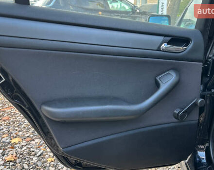 Черный БМВ 3 Серия, объемом двигателя 1.8 л и пробегом 210 тыс. км за 5300 $, фото 26 на Automoto.ua
