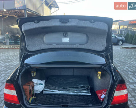 Черный БМВ 3 Серия, объемом двигателя 1.8 л и пробегом 160 тыс. км за 4750 $, фото 7 на Automoto.ua