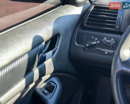 Черный БМВ 3 Серия, объемом двигателя 1.8 л и пробегом 270 тыс. км за 4750 $, фото 12 на Automoto.ua