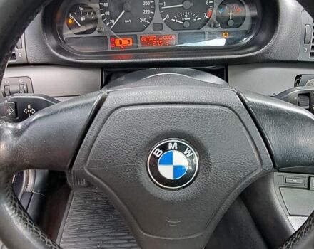 Черный БМВ 3 Серия, объемом двигателя 2 л и пробегом 267 тыс. км за 4300 $, фото 6 на Automoto.ua