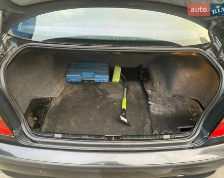 Черный БМВ 3 Серия, объемом двигателя 1.8 л и пробегом 337 тыс. км за 4500 $, фото 5 на Automoto.ua