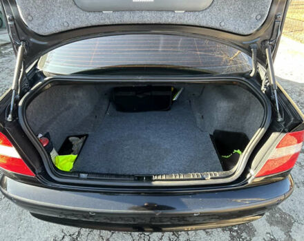 Черный БМВ 3 Серия, объемом двигателя 1.8 л и пробегом 250 тыс. км за 5000 $, фото 7 на Automoto.ua