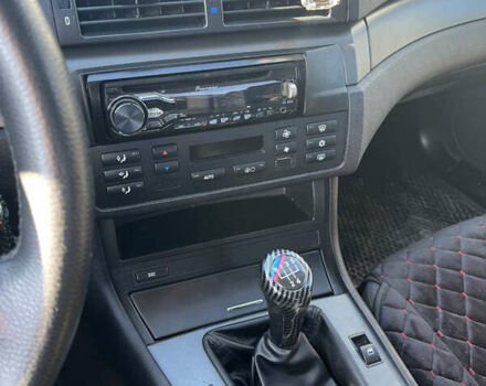 Черный БМВ 3 Серия, объемом двигателя 1.8 л и пробегом 250 тыс. км за 5000 $, фото 10 на Automoto.ua