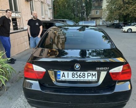 Черный БМВ 3 Серия, объемом двигателя 2 л и пробегом 294 тыс. км за 6500 $, фото 4 на Automoto.ua