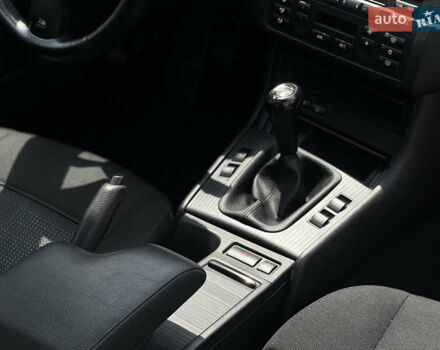 Черный БМВ 3 Серия, объемом двигателя 2.2 л и пробегом 172 тыс. км за 11500 $, фото 12 на Automoto.ua