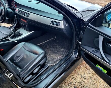 Черный БМВ 3 Серия, объемом двигателя 2 л и пробегом 300 тыс. км за 8000 $, фото 4 на Automoto.ua