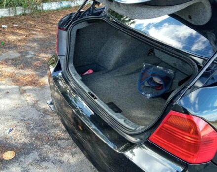 Черный БМВ 3 Серия, объемом двигателя 2 л и пробегом 370 тыс. км за 7200 $, фото 6 на Automoto.ua